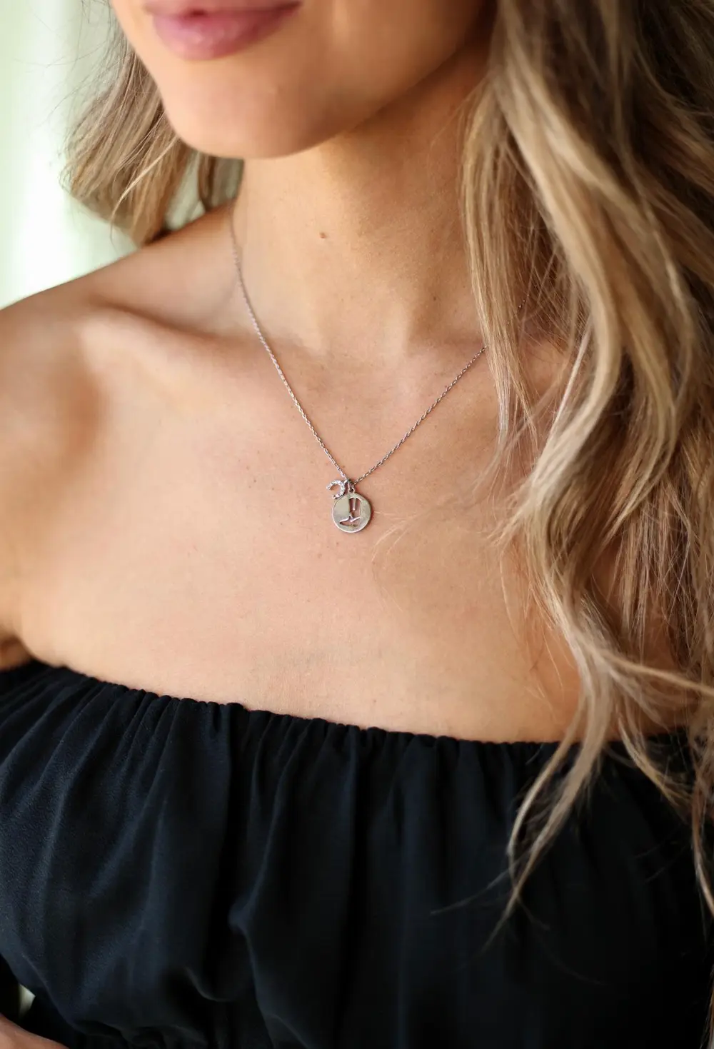 Nellie Horseshoe Necklace - Silver