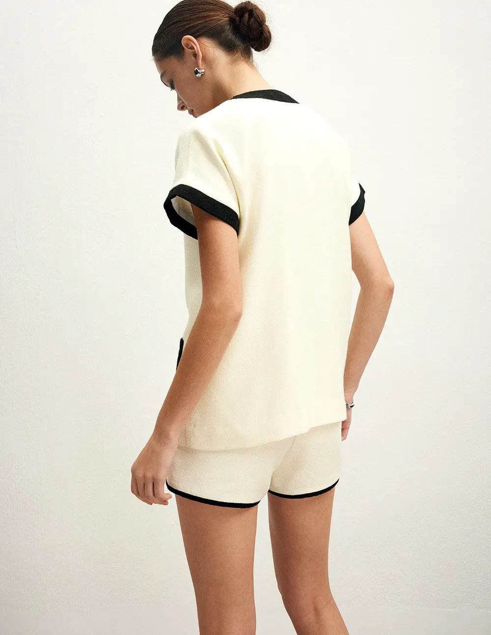 Contrast Binding Pockets Shorts