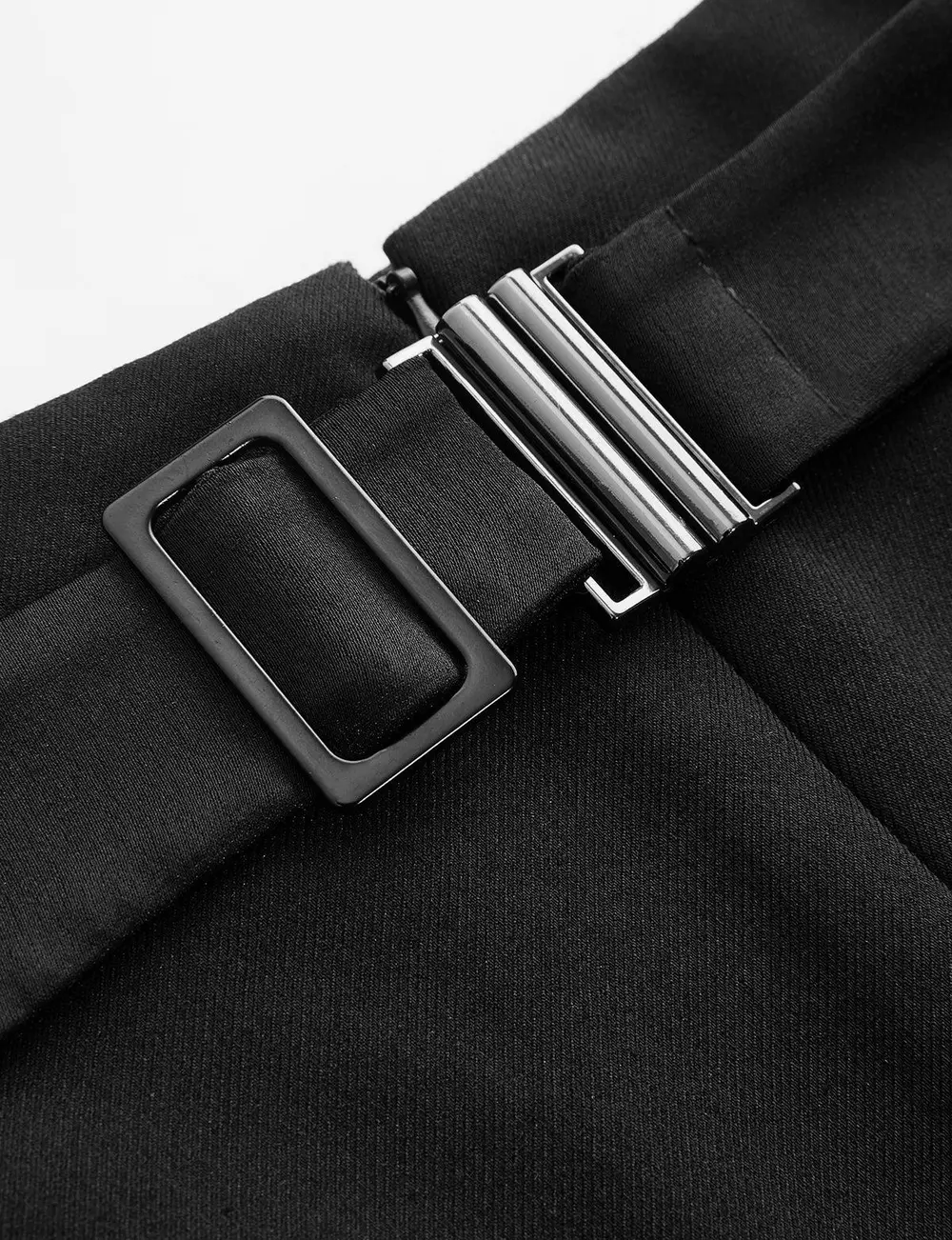 Pleated Waistband Tailored Shorts