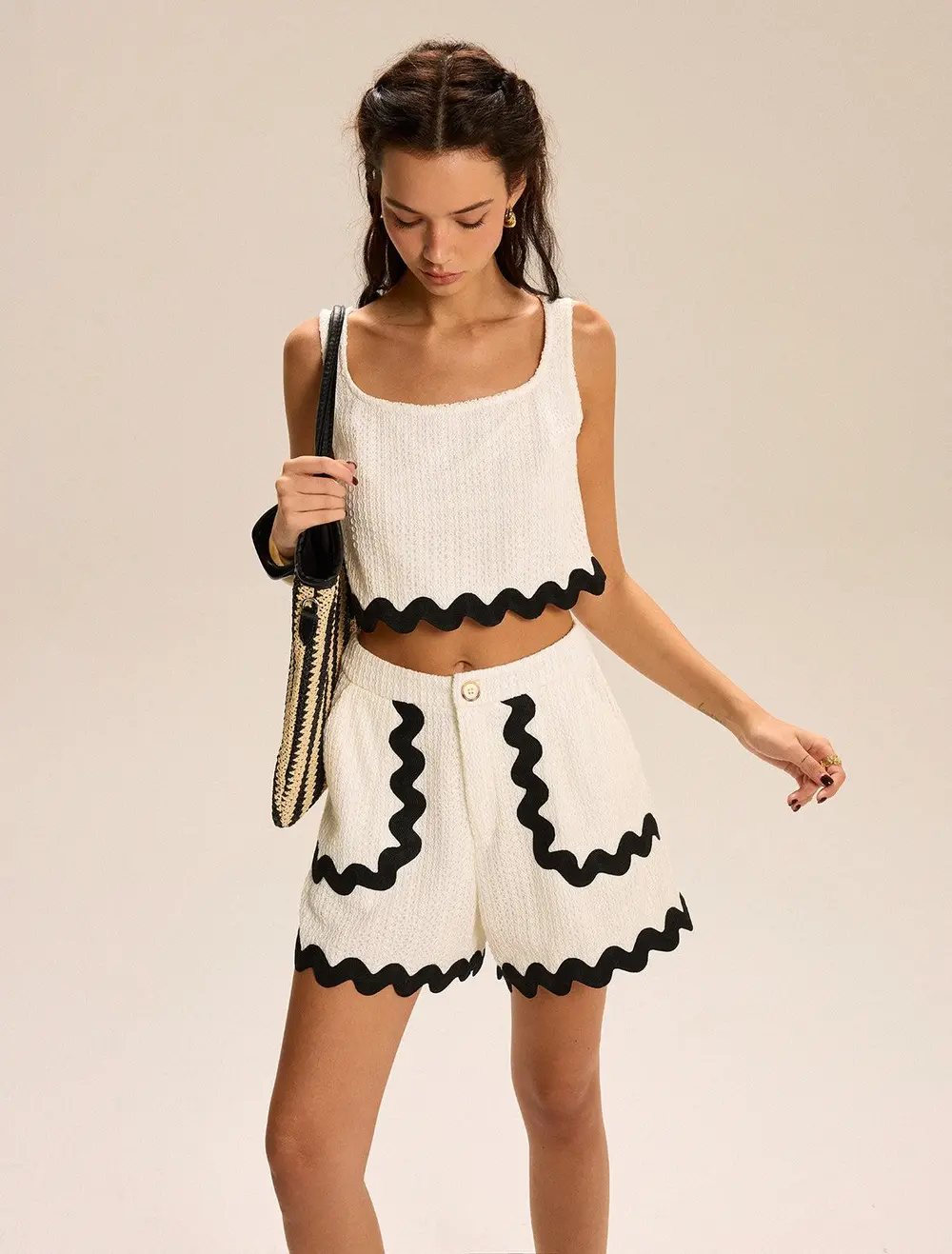 Cropped Tank Top And Scalloped-Trim Shorts Set