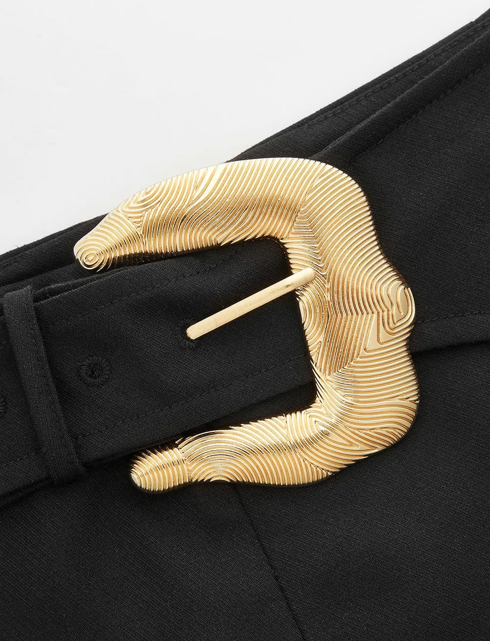 Linen-Blend Pleated Top & Buckle Shorts Set