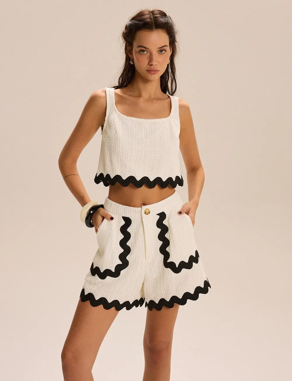 Cropped Tank Top And Scalloped-Trim Shorts Set