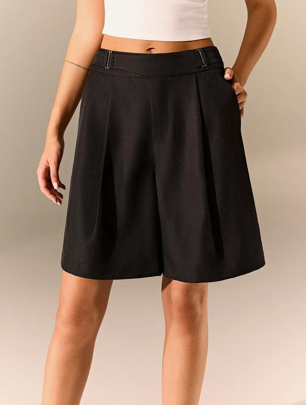 Buckle Detail Mid-Waist Shorts