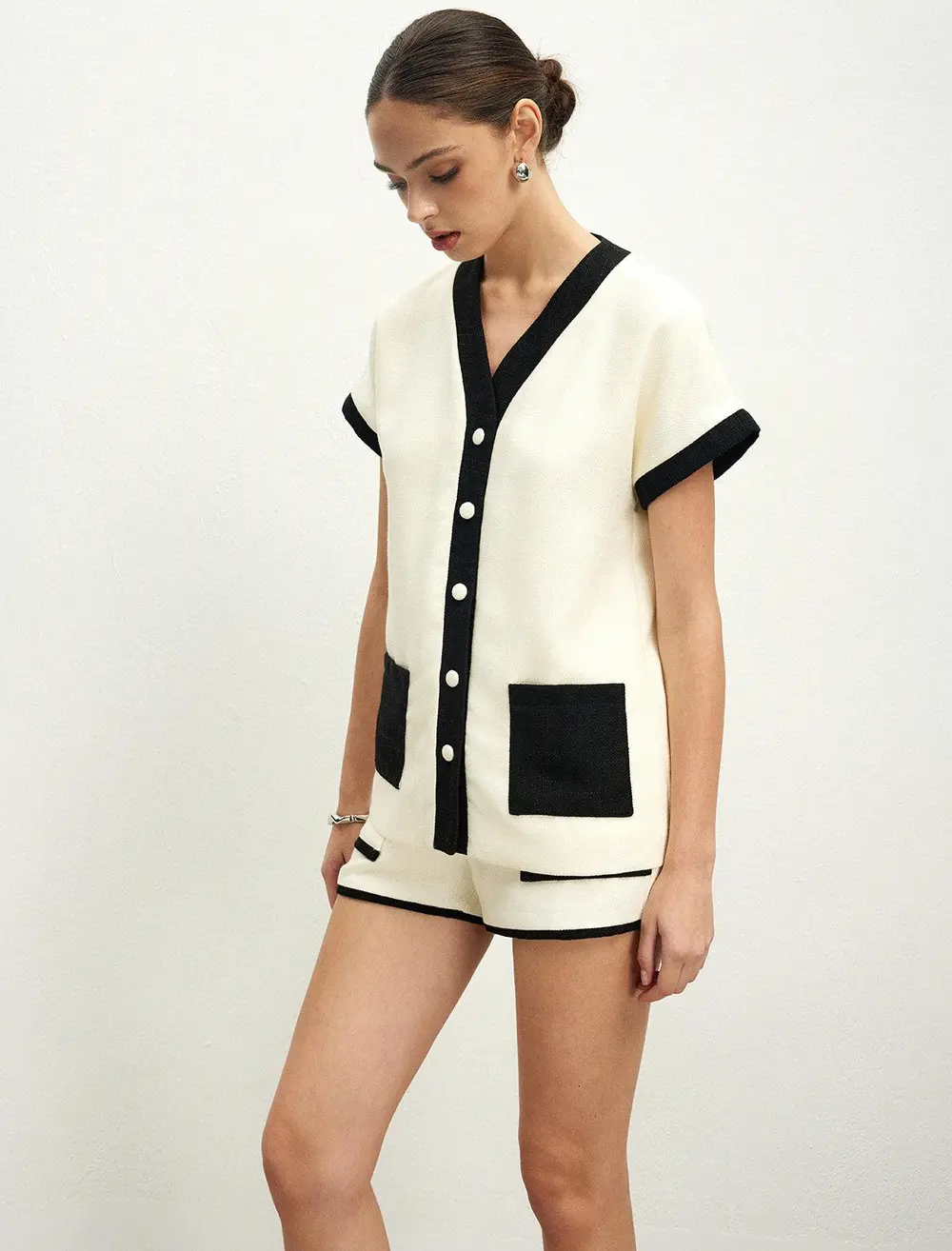 Contrast Binding Pockets Shorts