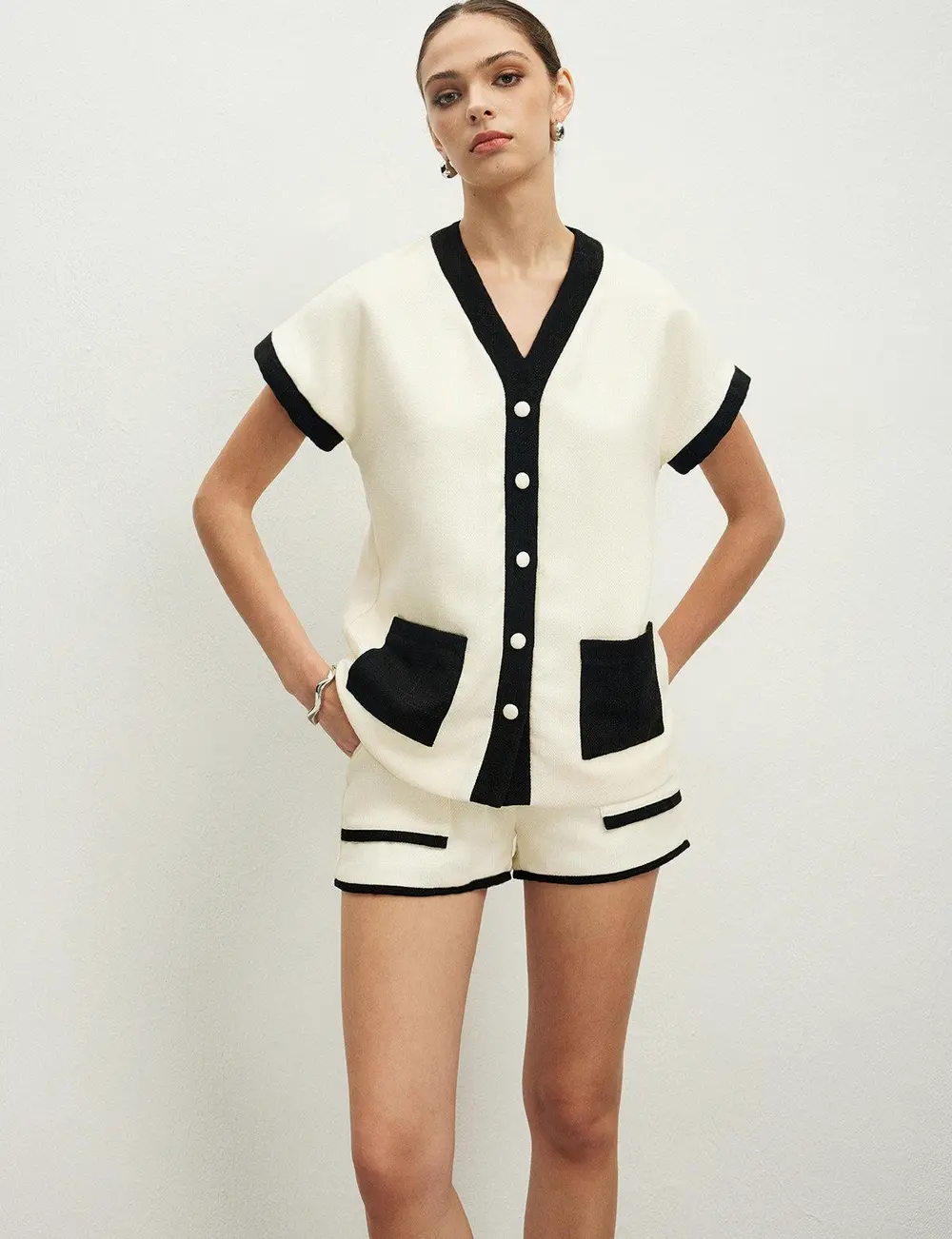 Contrast Binding Pockets Shorts