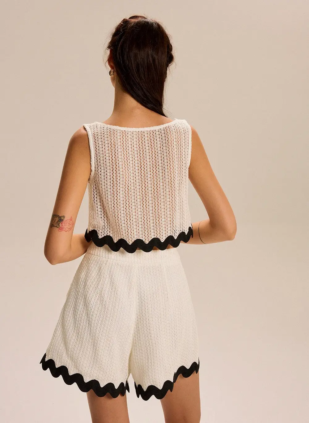 Cropped Tank Top And Scalloped-Trim Shorts Set
