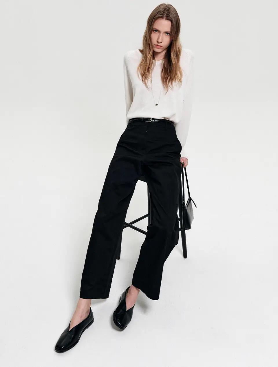 NOA STITCH FLAT LOAFERS [BLACK]