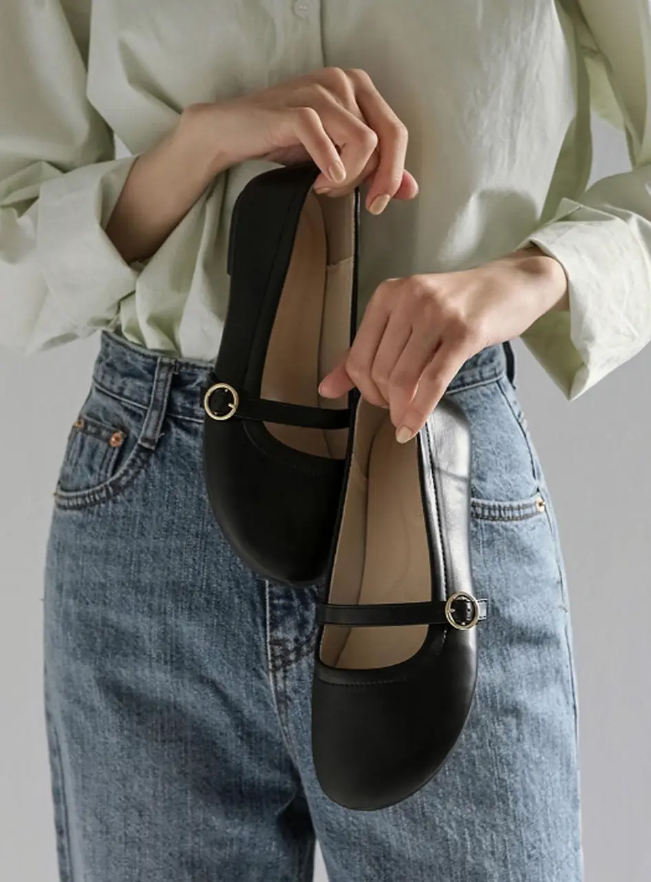 Mary Jane Round Wide-Width Flat (PLLTR1e013)