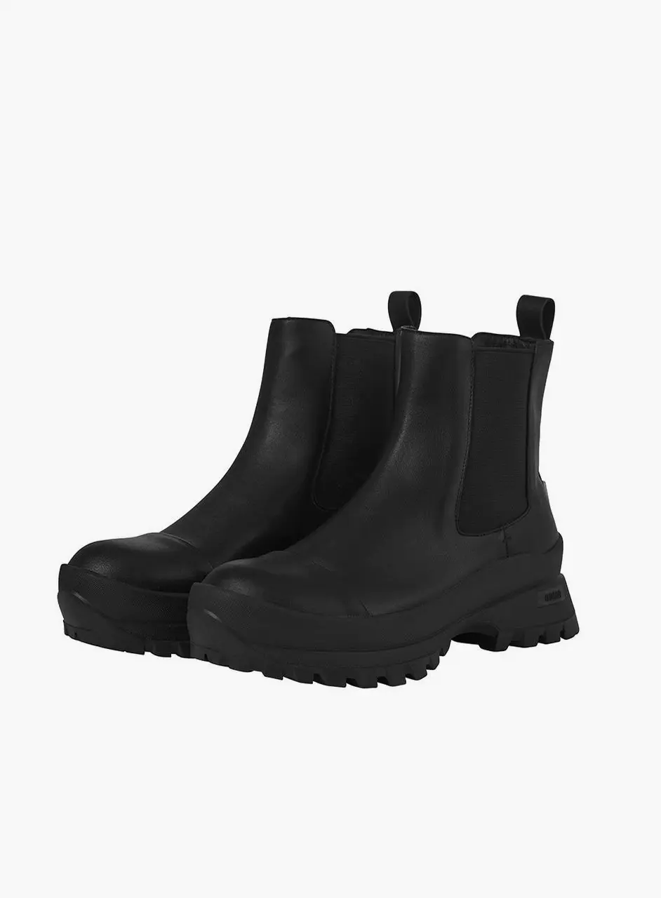 Classic Chelsea Walker Boots