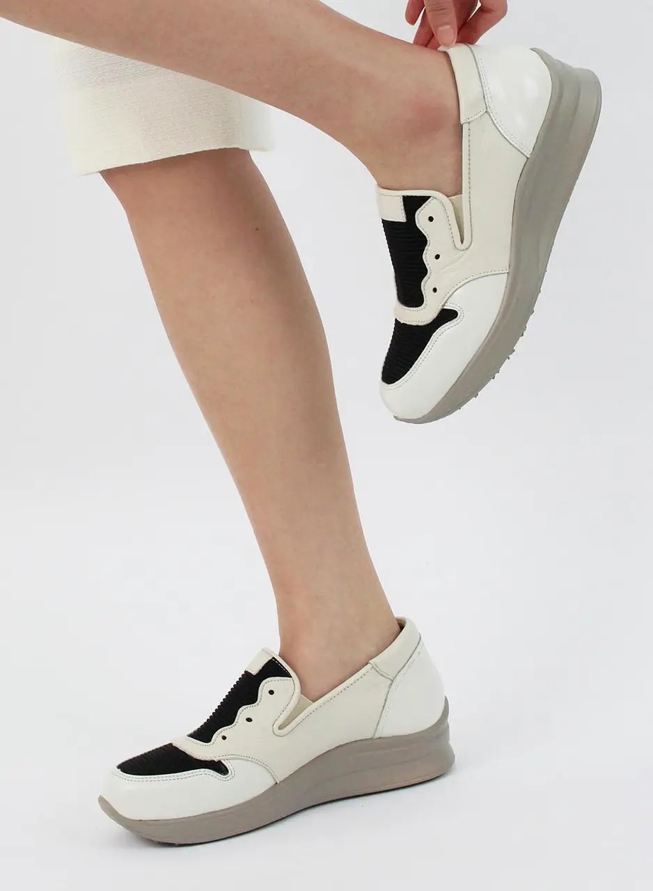 Pony Sneakers (2 Colors)