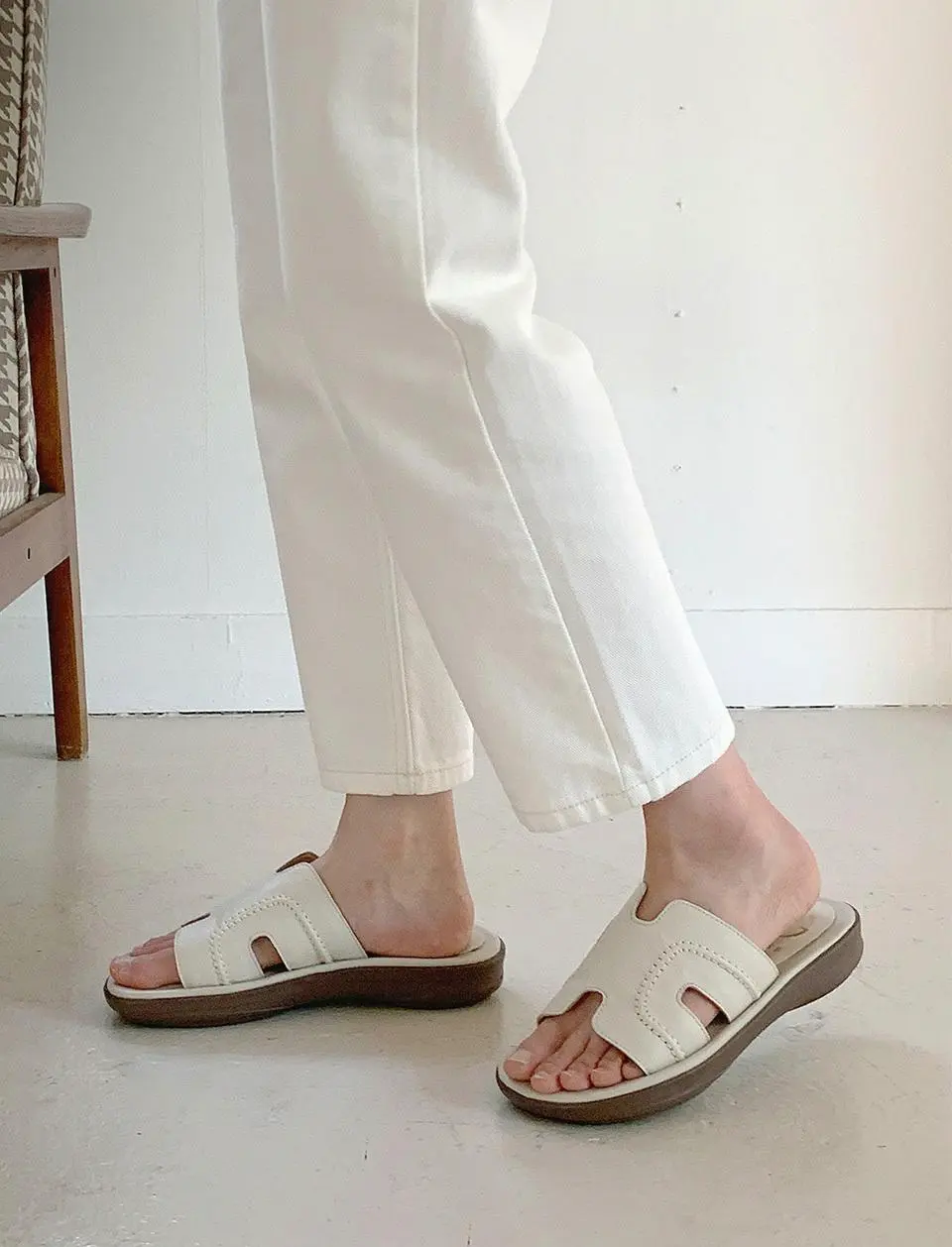 Natural Leather Handmade Korean Easy Platform Wedge Slippers (GIS-42276)