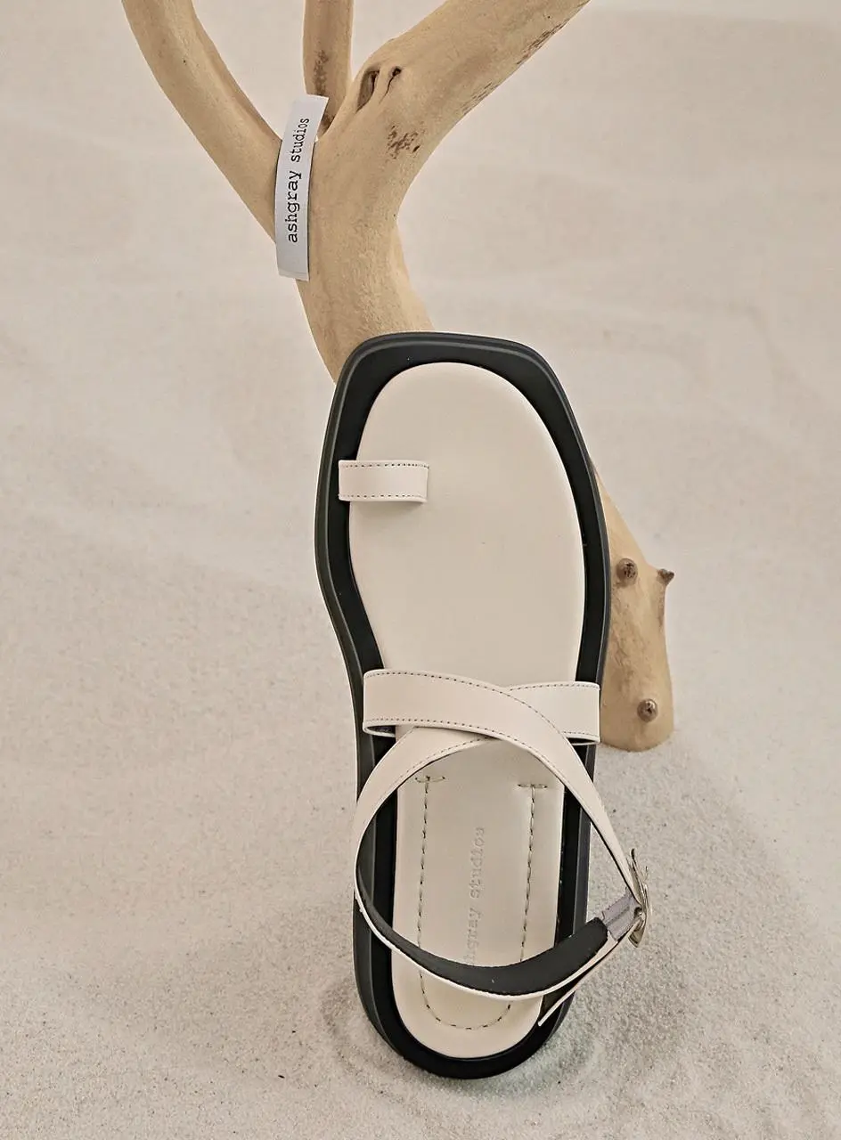 1530 Hanii Strap Flip Flops Sandal [beige]