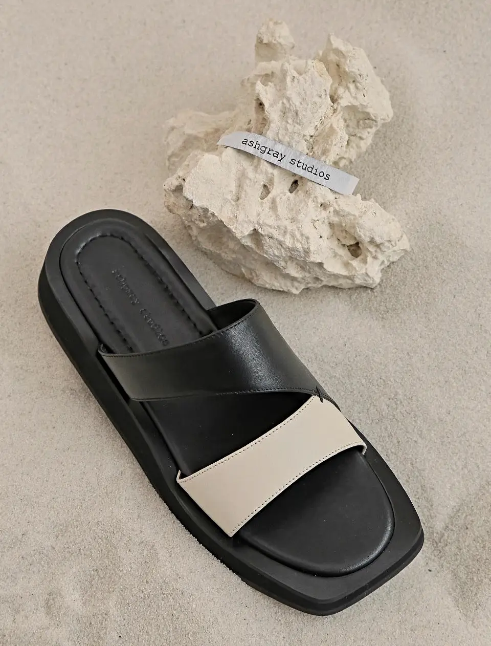 1527 Ranii Slippers Mule Heeled Sandals [Black]