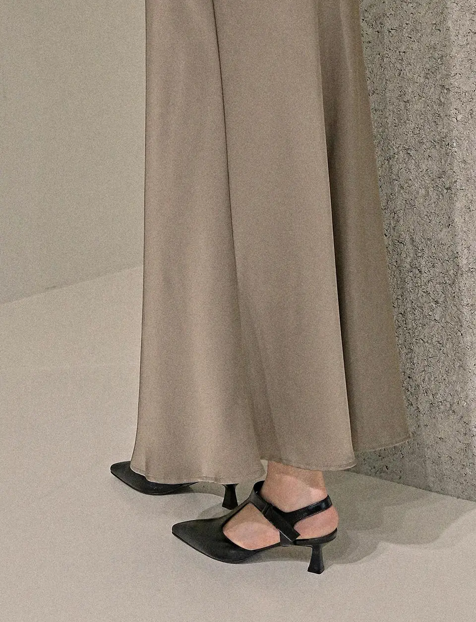 1930 Luft Strap Slingback Pumps