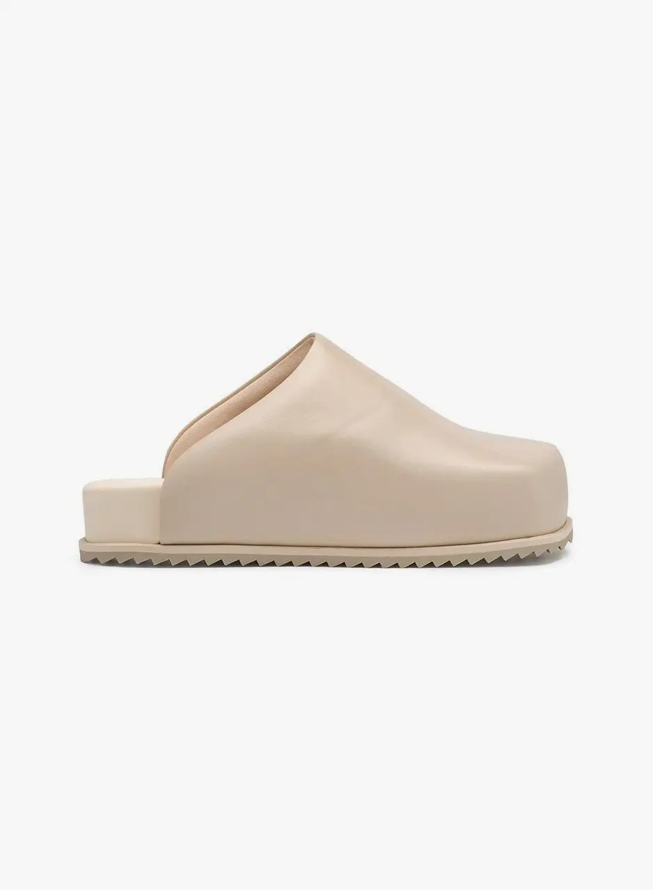 Yume Yume Truck Women's Slide Mules [Beige]