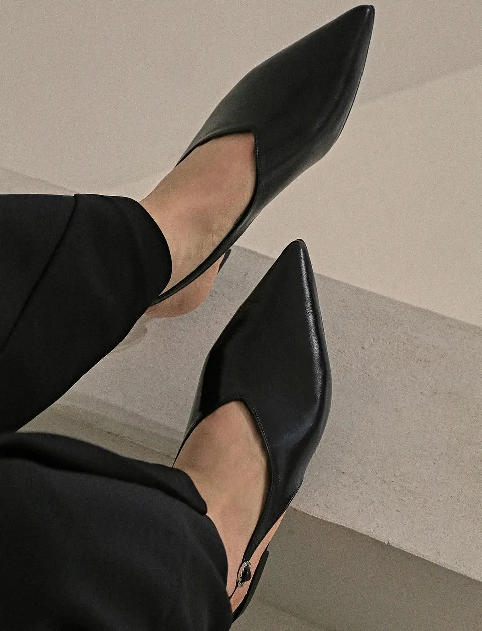 A205J Saint Slingback Flatshoes