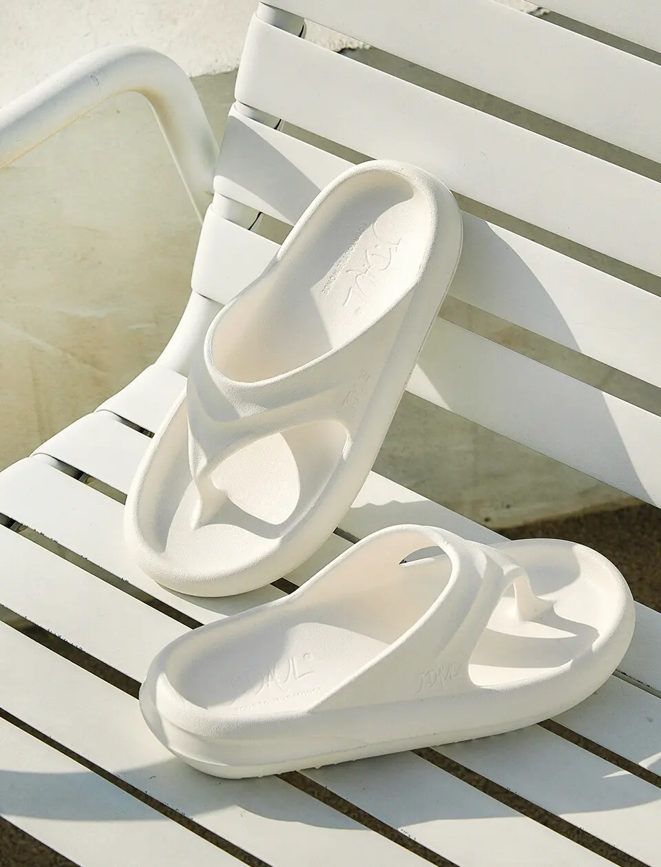 Brise Flip- Flops_ Off White