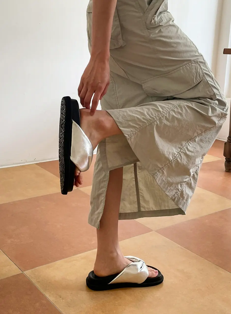 IS_221351 Padded Ribbon Sliders (5 Colors)