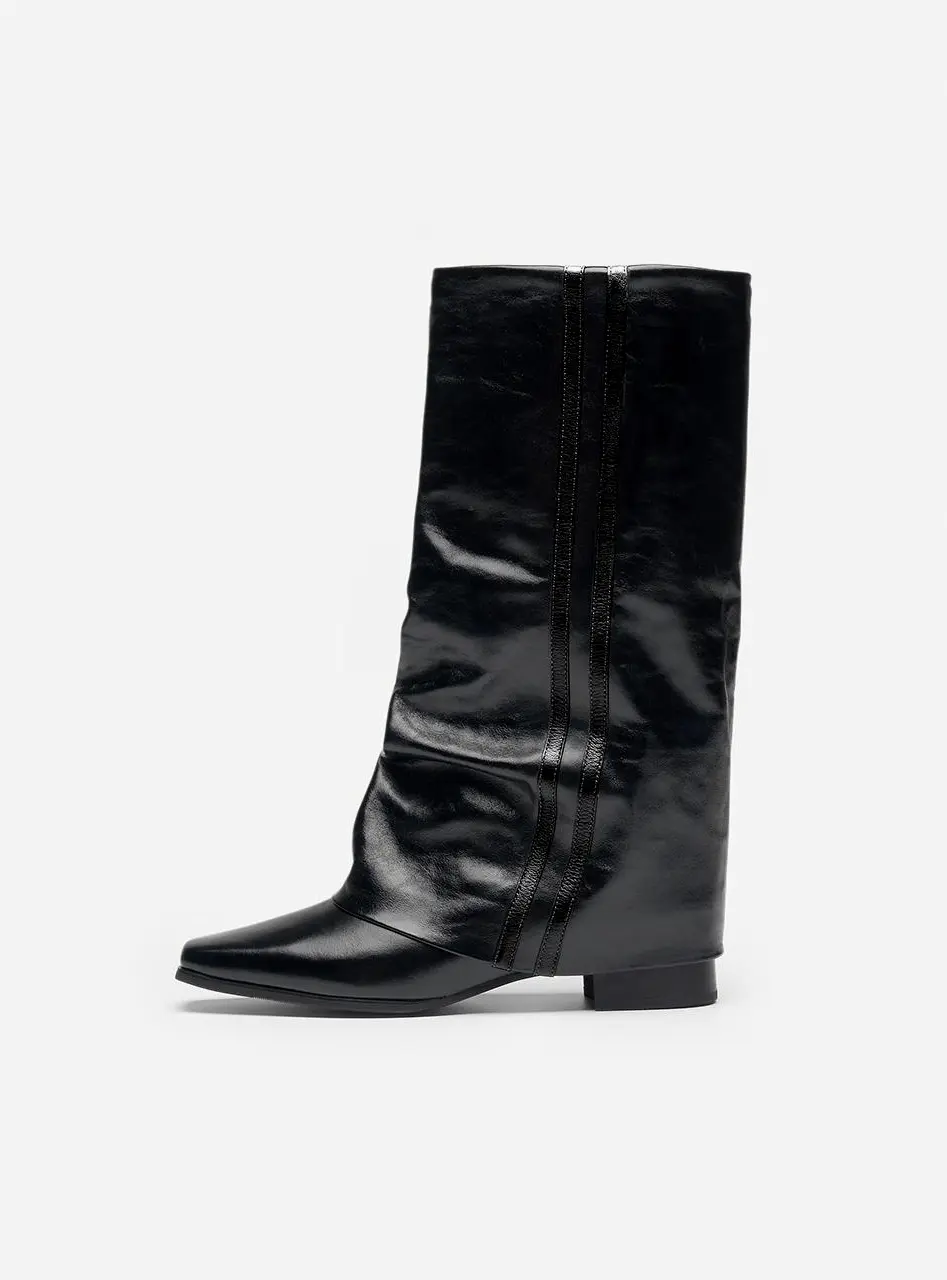 HUG LEATHER BOOTS (VERSION.2)