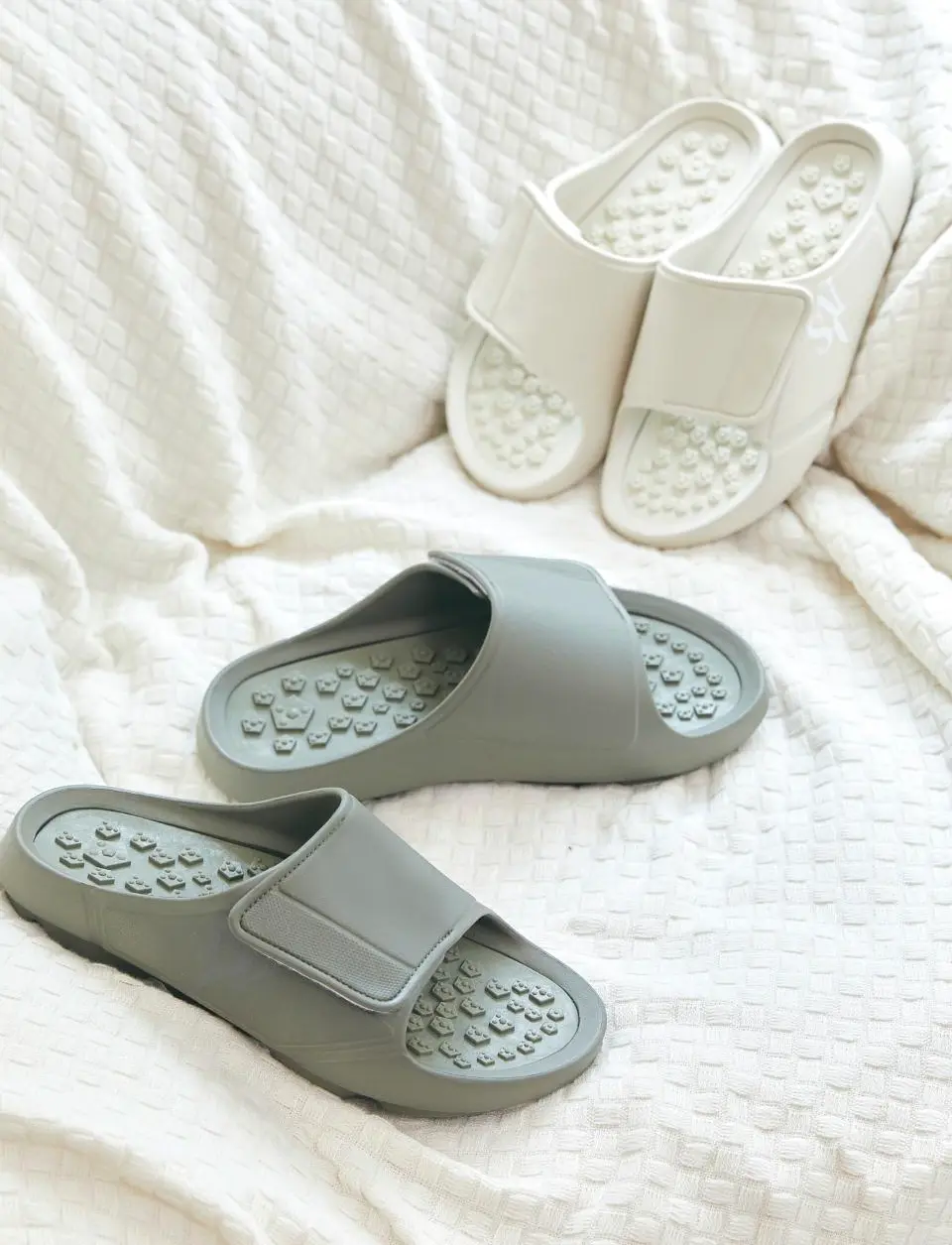 Actress Fret Swelling Acupressure Slides [6 Colors]