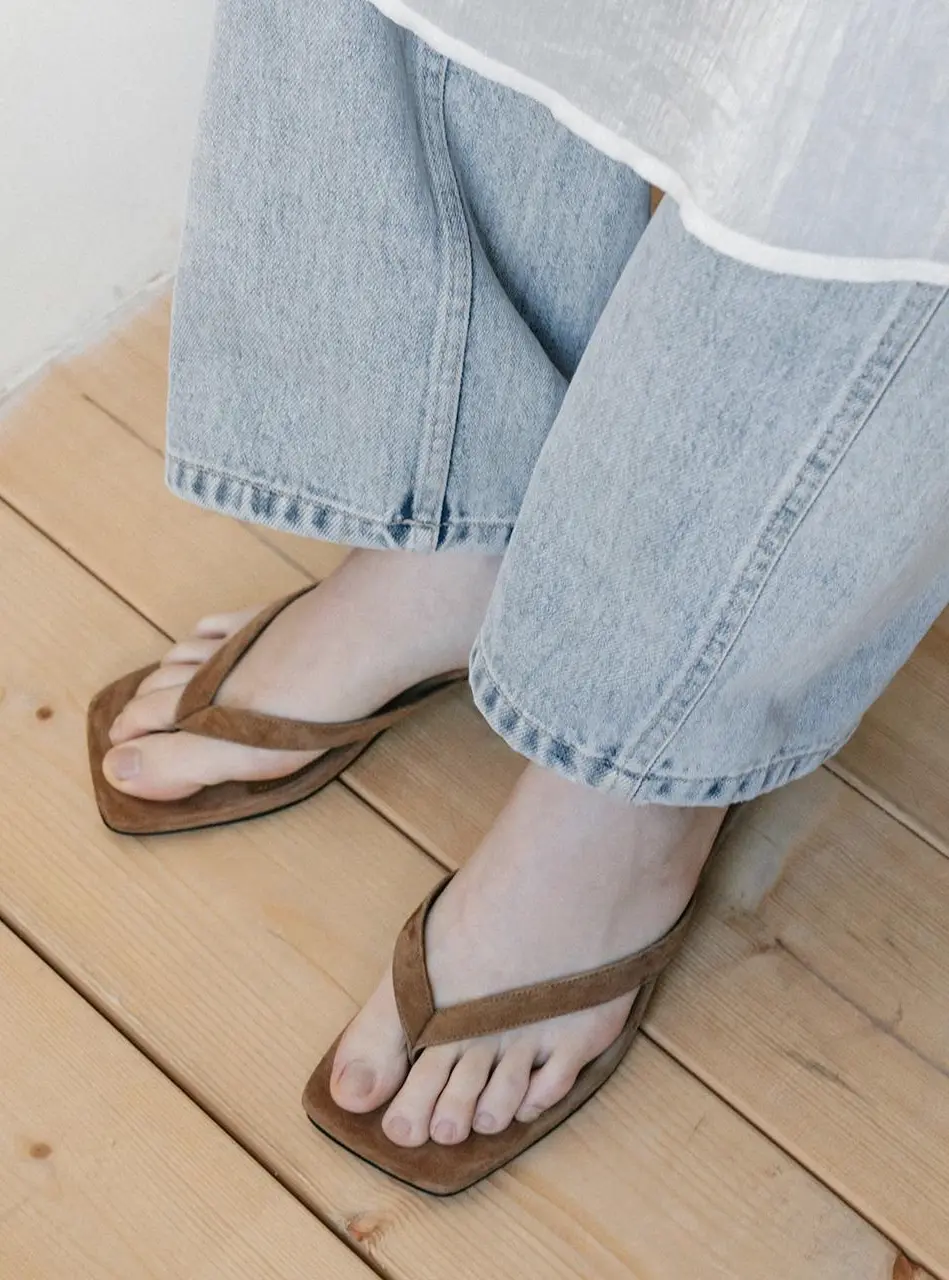 Suede Kitten Heel Flip Flops (Red/Camel/Green/Black)_2GSUAS01