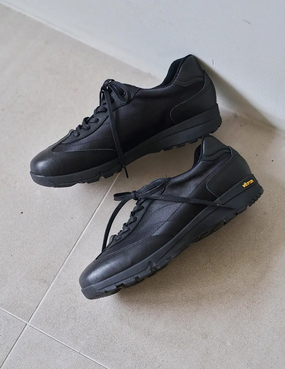 [Exclusive] moit vibram sneakers_2 color