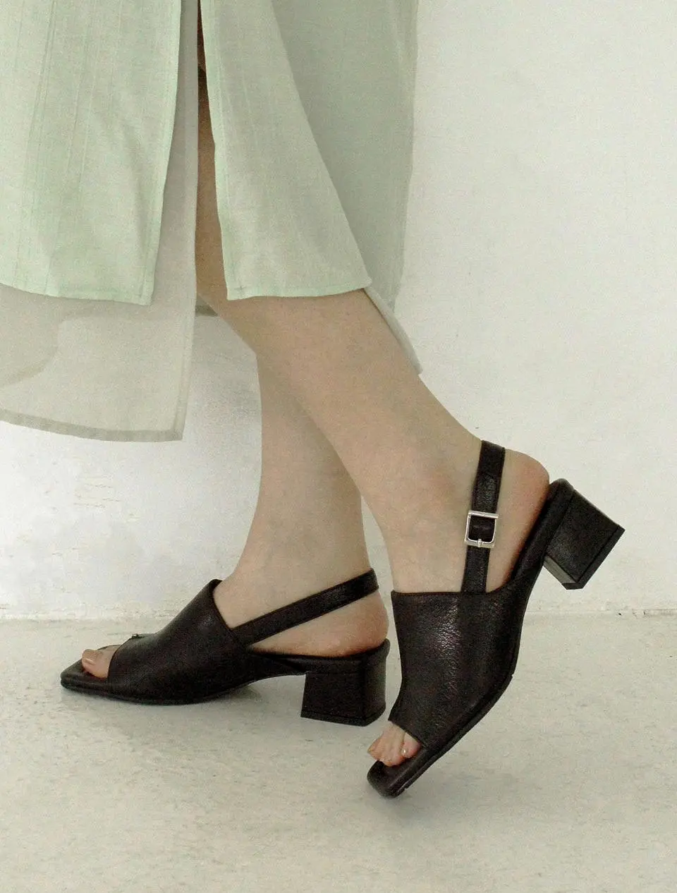 Natural Leather Mono Square Mule Sandals (GIS-46257)