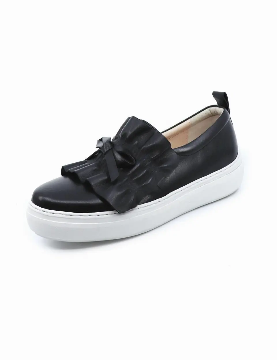 Leather Shirred Platform Slip-on Shoes [Black]