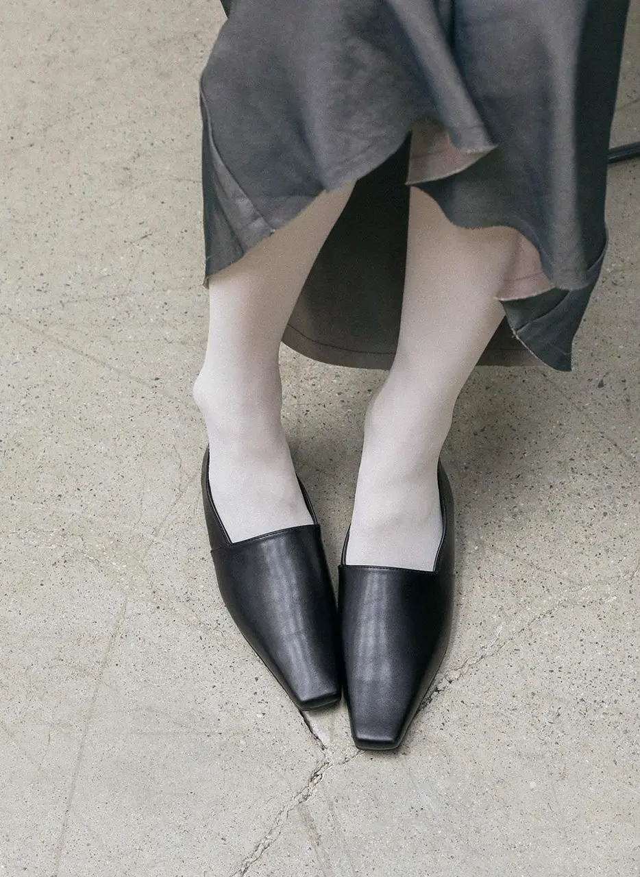 NOTT Square Flats (2 colors)