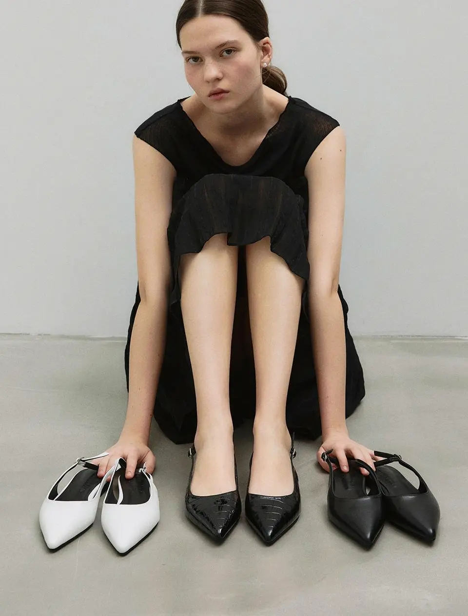 Bess Clean Silhouette Slingback Stiletto Flats [Burgundy]