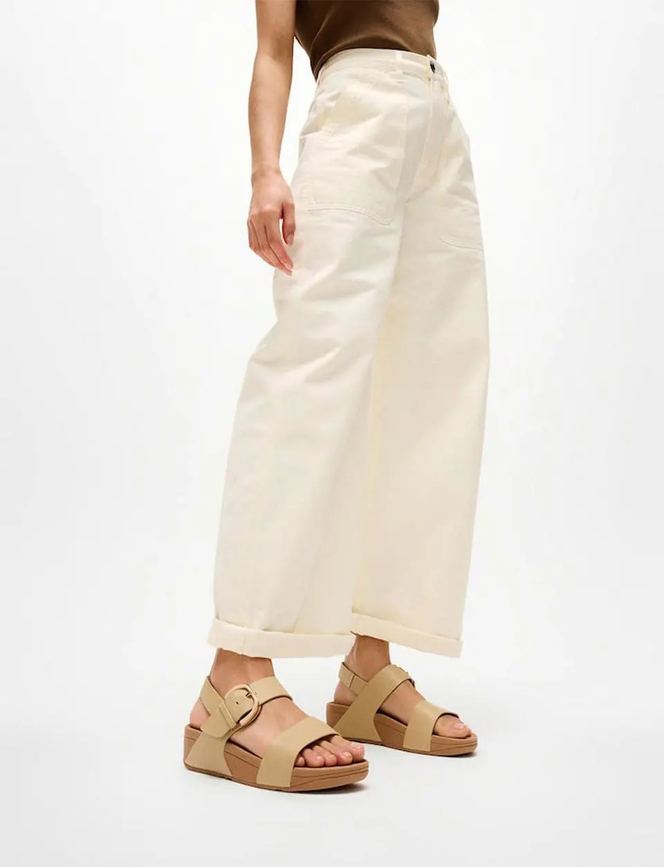 [Samsung C&T Official] Women's Lulu Resin Buckle Leather Backstrap Sandals - Cappuccino (FT64K2S42A)