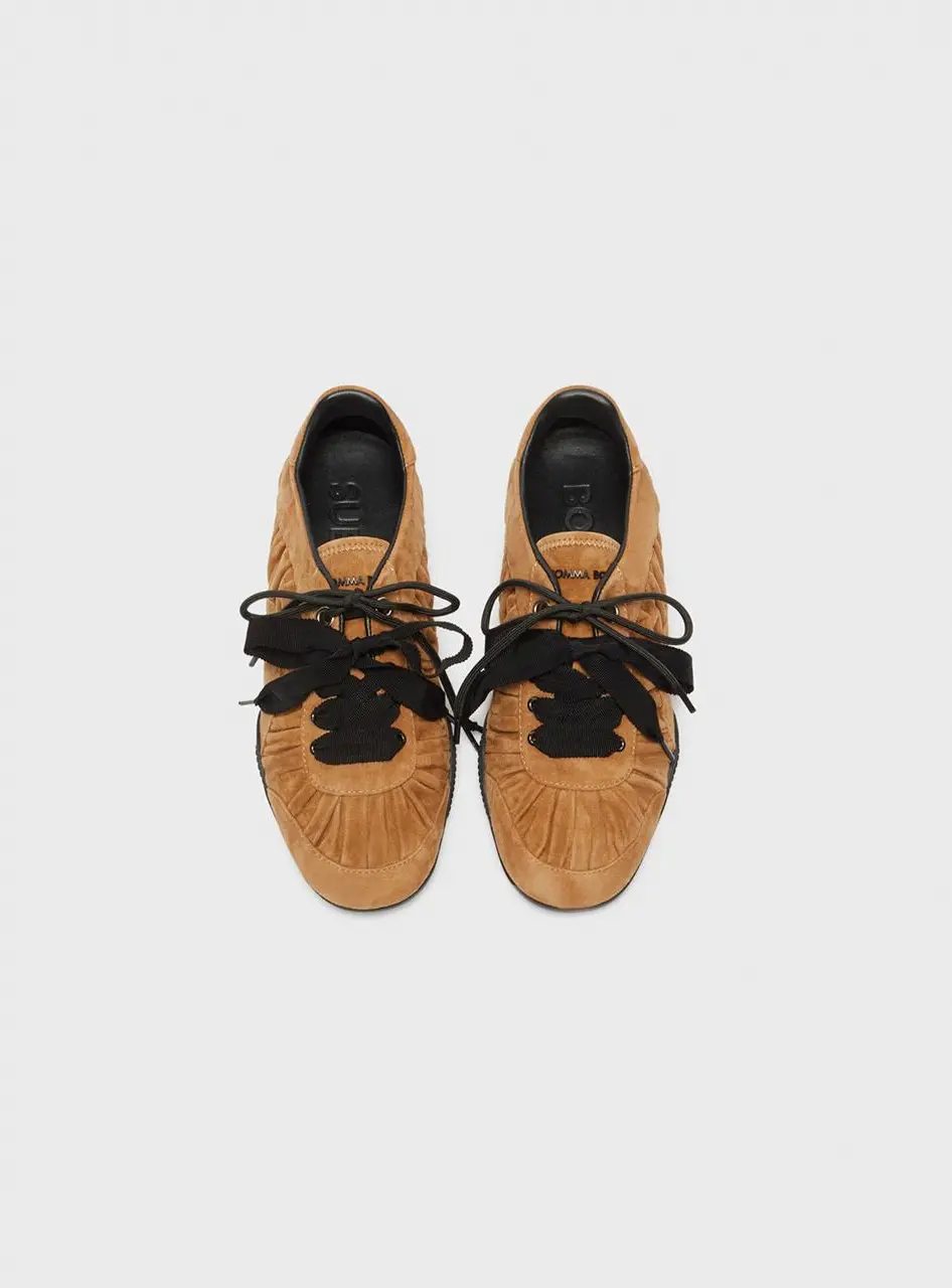 Curtain Call Shrring Sneakers [Brown] (DG4DA25512BRN)