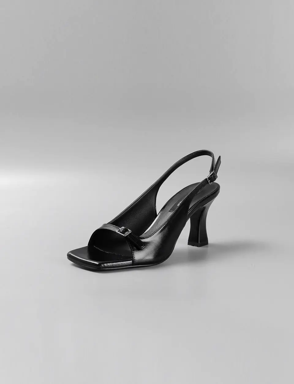 Slingback Sandal (LC335)