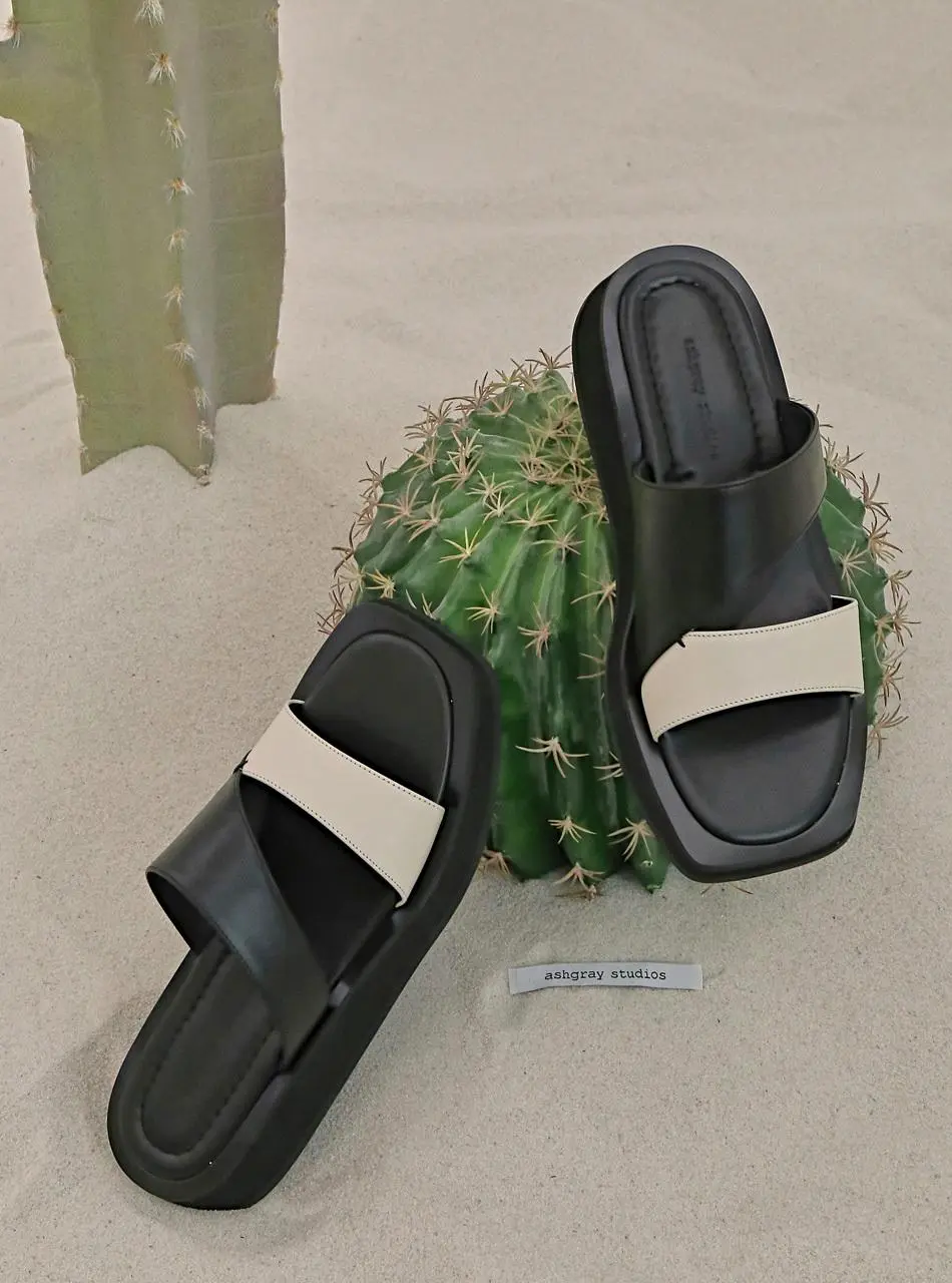 1527 Ranii Slippers Mule Heeled Sandals [Black]