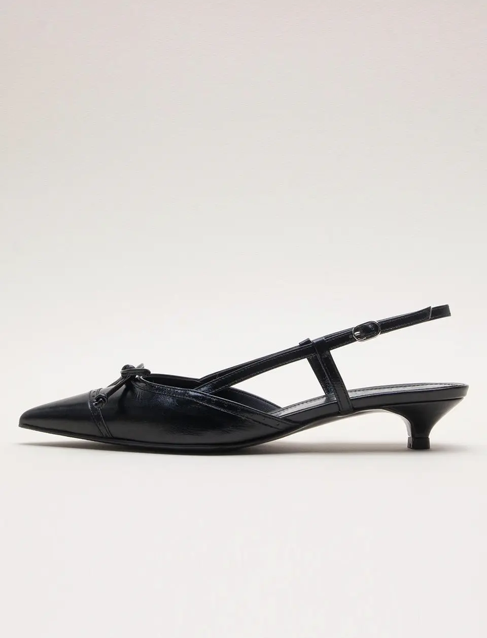 Leather Slingback Ribbon Punching Shoes (KW2818)