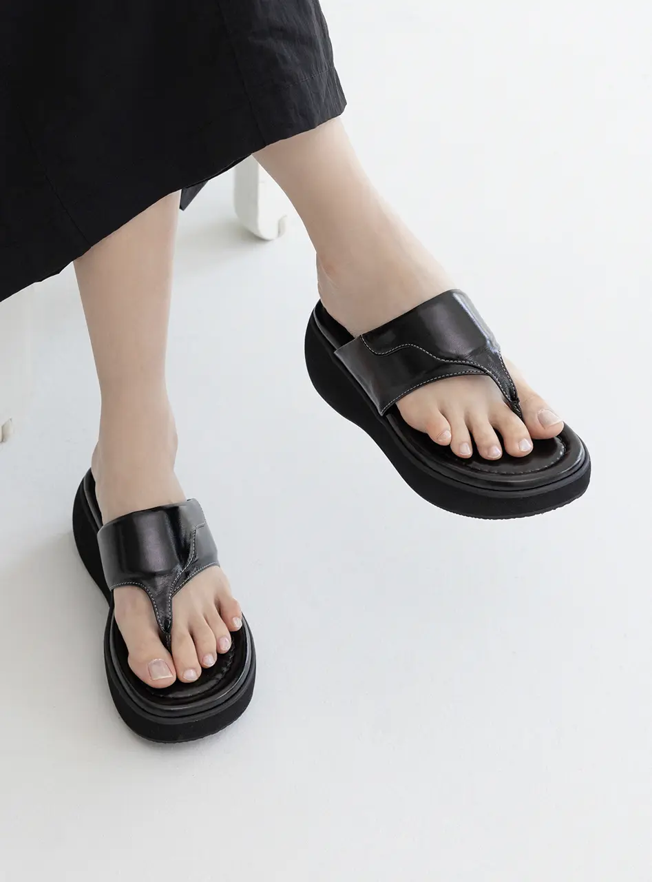 Mare Flip Flops_Black
