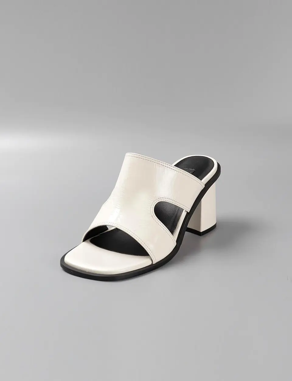 Ugly Sandal [2colors] (LC316)