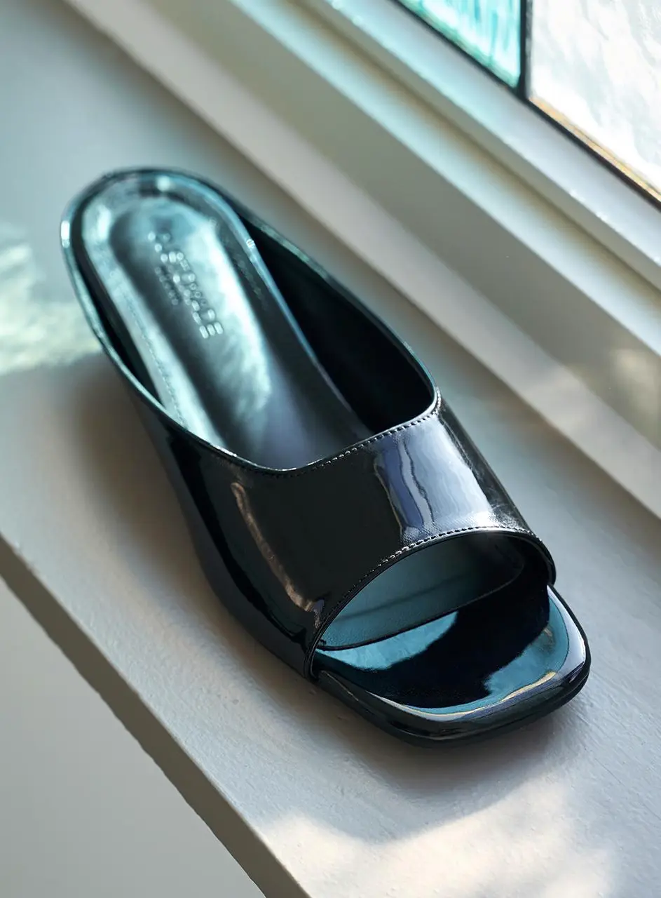 Mira Modern Square Heel 3.5cm Mules (CW0109EBK)