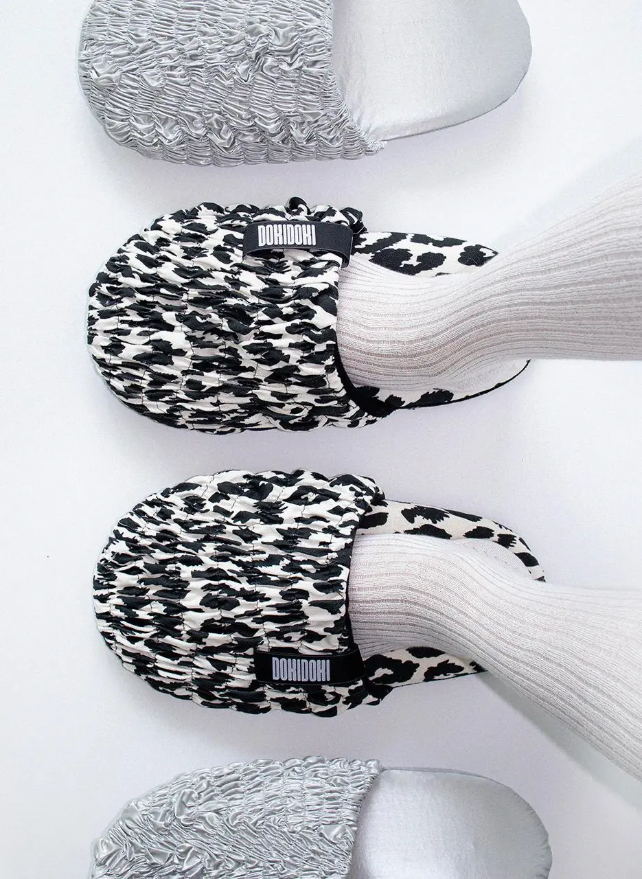 Cauliflower Room Shoes Slides