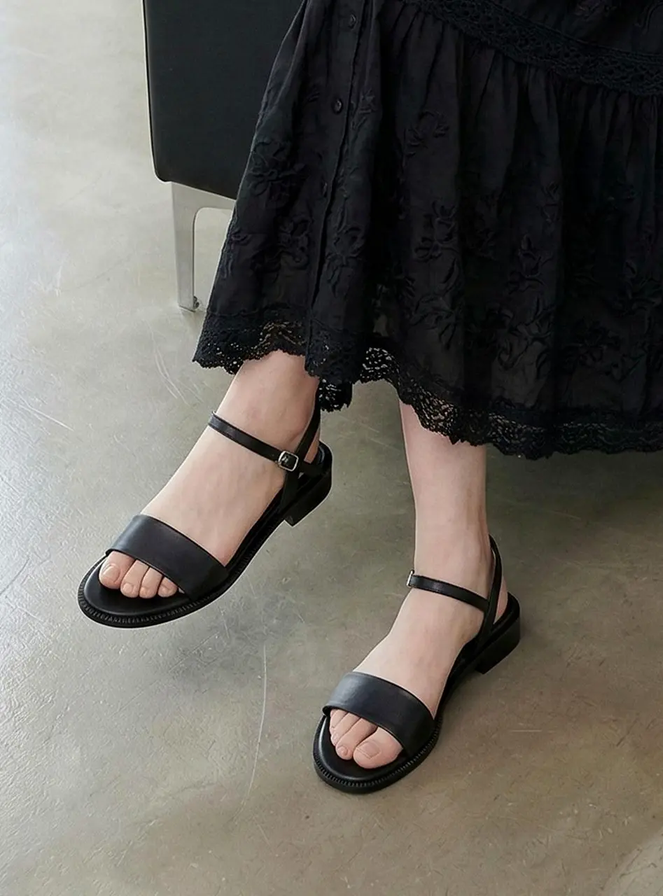 [Exclusive] Open-toe Minimal Strap Flat Sandals LC587_2cm