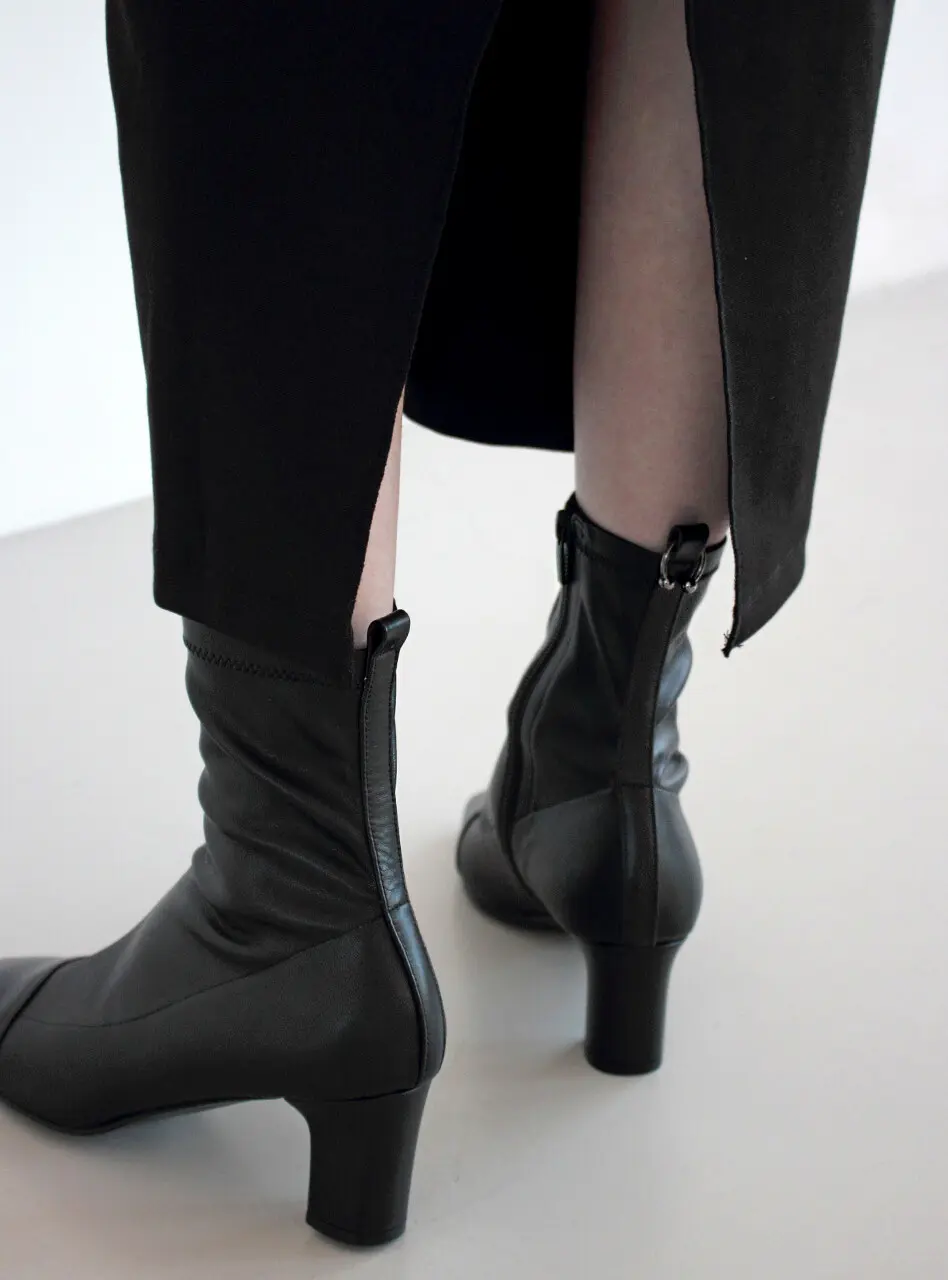 LOOIE Ankle Boots