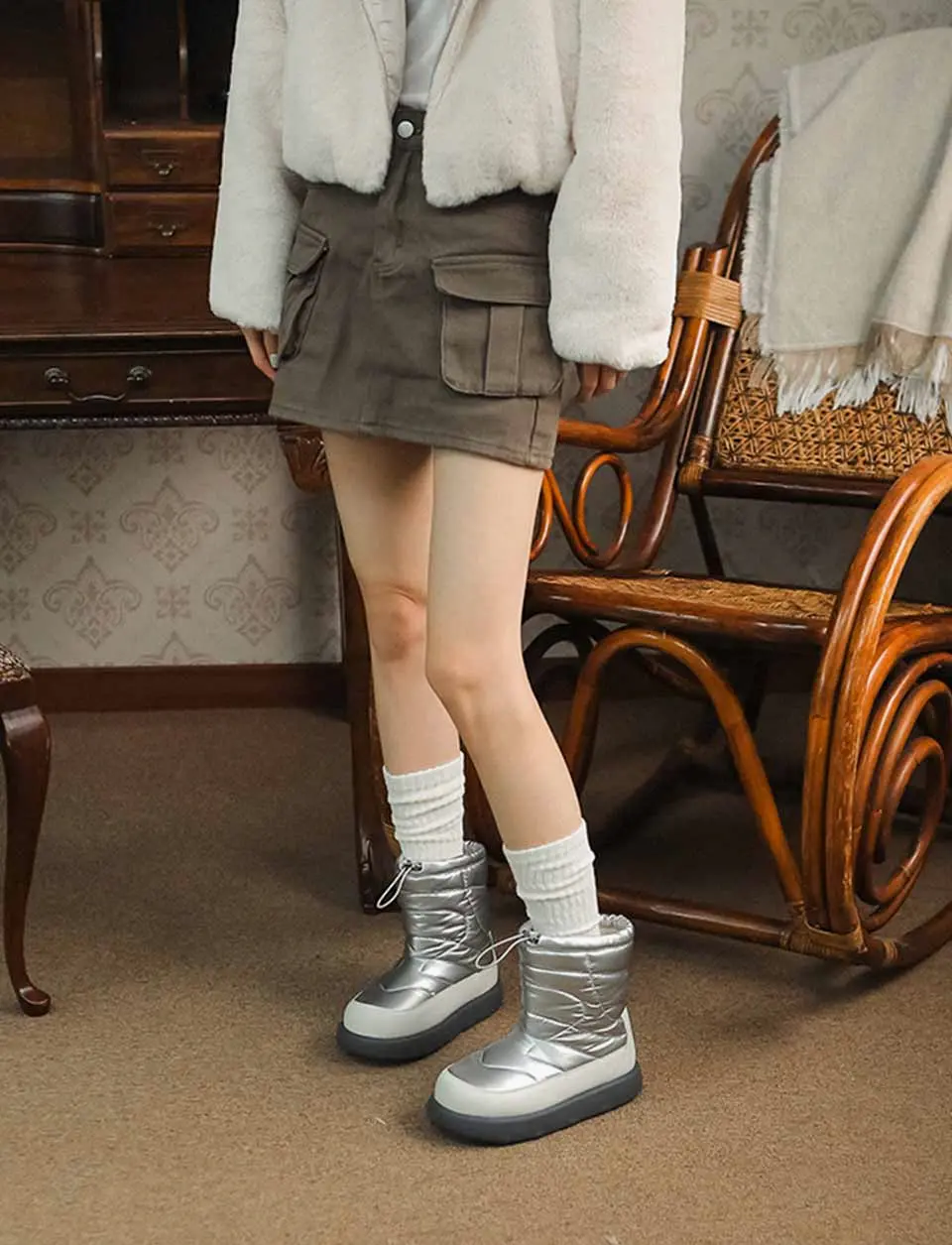 Padded Middle Boots (2 Colors)