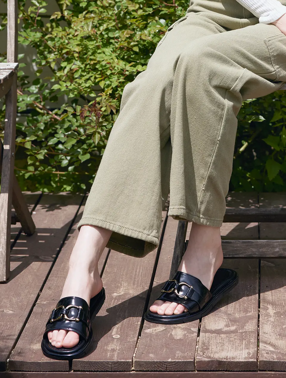 Soft Gold Cowling Slipper_2 Colors