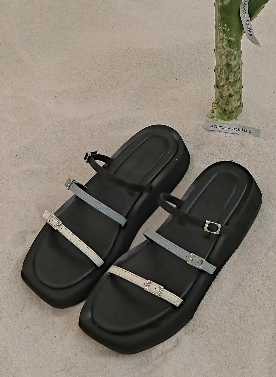 1525 Anii Strap Heeled Sandals [Black]