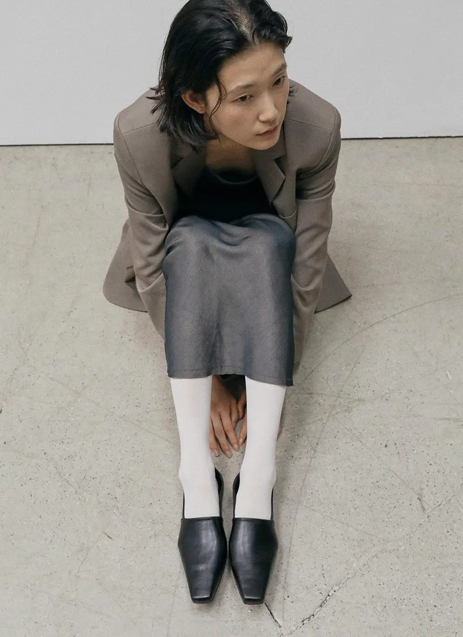 NOTT Square Flats (2 colors)