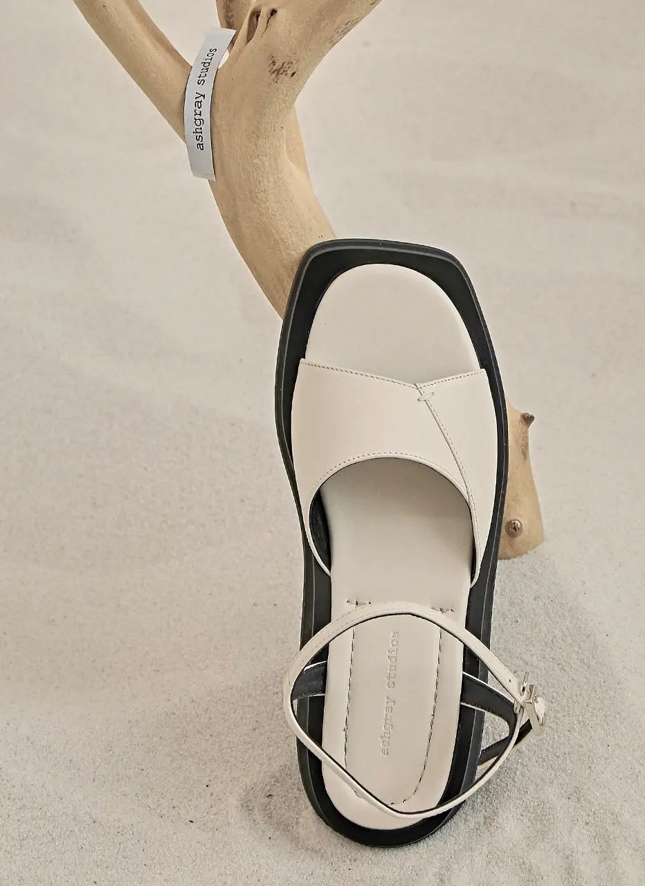 1526 Danii Strap Sandal [beige]