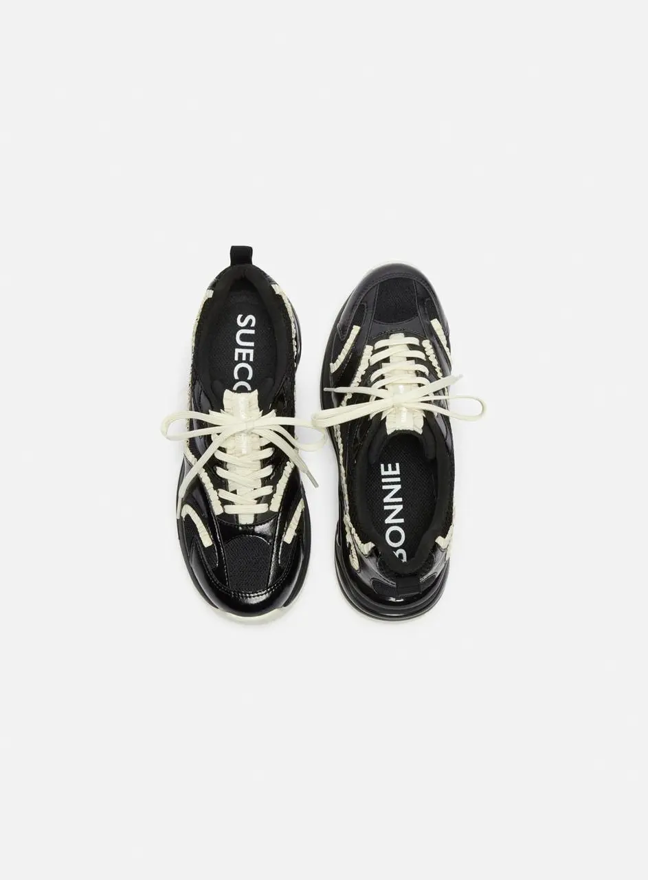 Ruffle mesh sneakers [black] (DG4DS26037BLK)