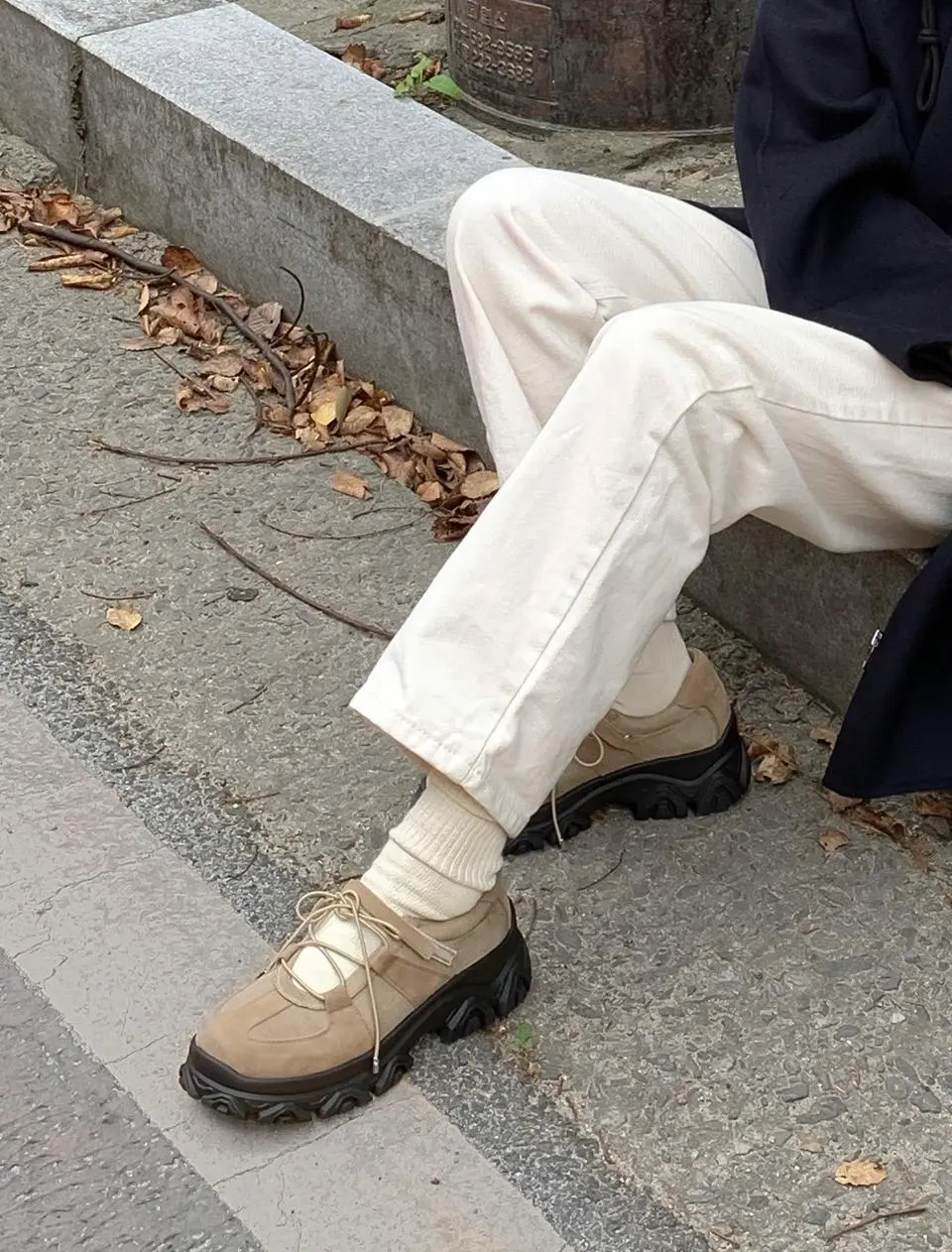 String Suede Sneakers (att1005)