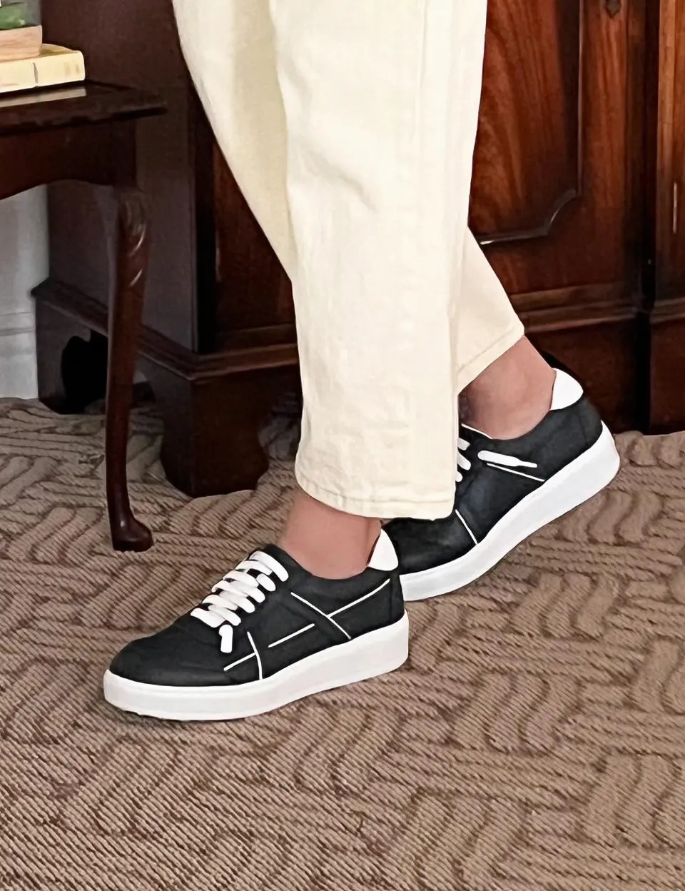 Trevi Sneakers (2 Colors)