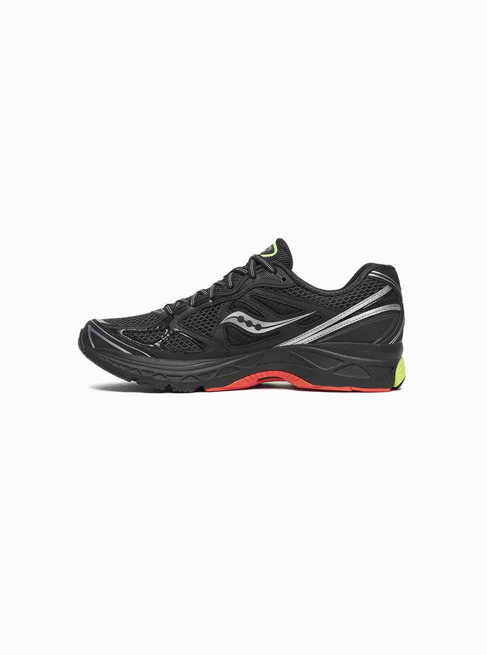 PROGRID GUIDE 7 RUNNING SHOES (S70936-21)